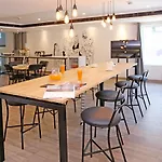 Oyo Townhouse 015 Lajpat Nagar