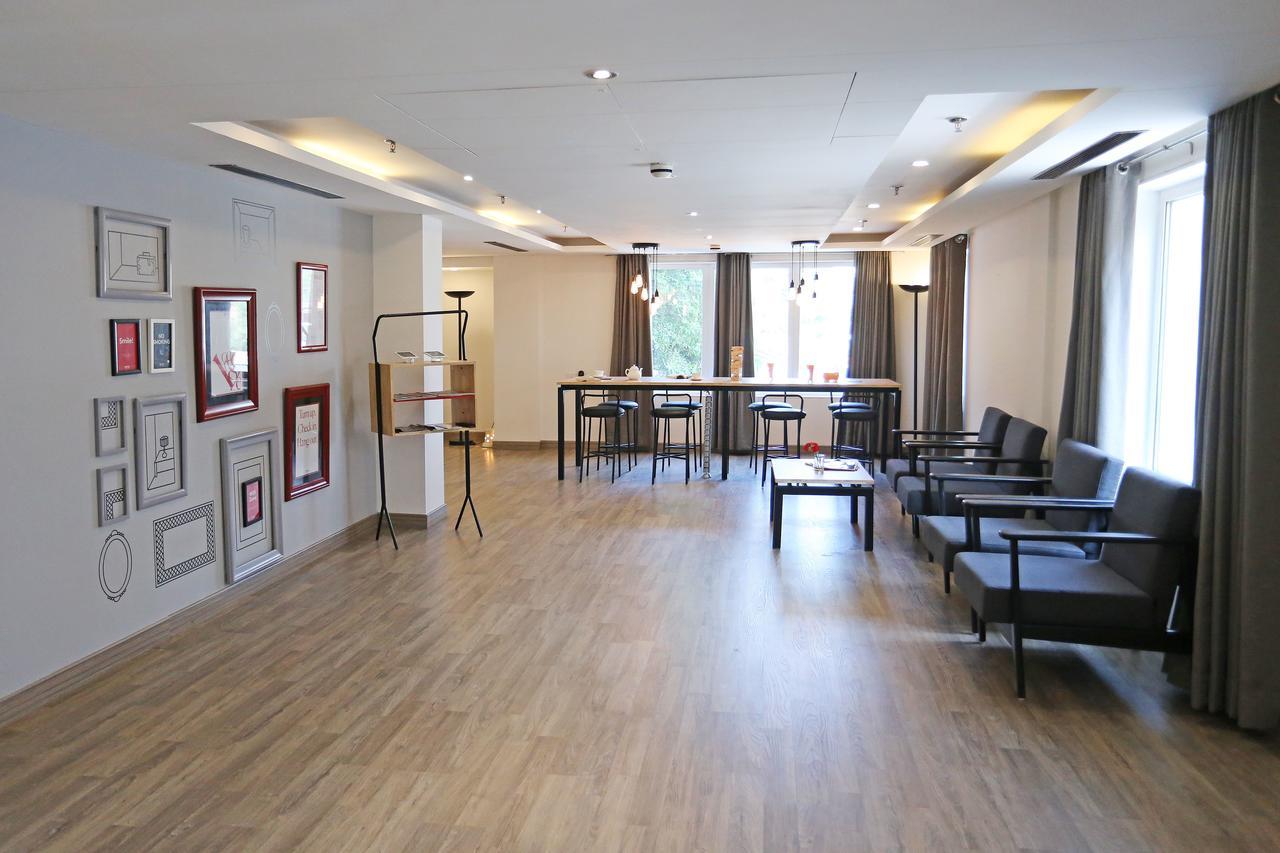 Oyo Townhouse 015 Lajpat Nagar 3* New Delhi